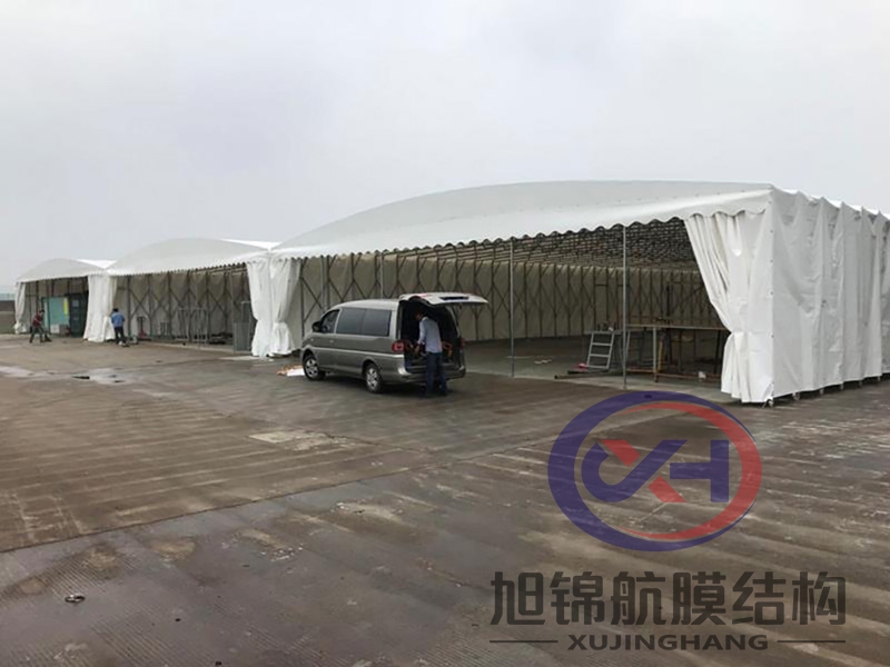 移动推拉雨篷